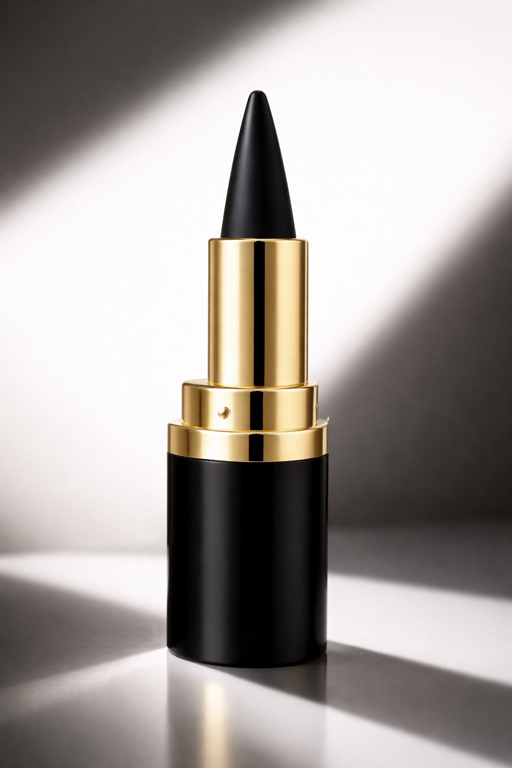 ÉLIRA™ - Sculpted Precision Gel Eyeliner